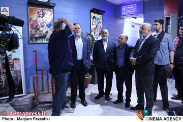 بازدید رئیس سازمان سینمایی از آسیب های جنگ تحمیلی سوم بر سینما شکوفه 16 اردیبهشت 1405