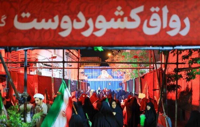  «اهالی فرهنگ و هنر» وظیفه دارند که چگونه «زیارت اربعین» را بجا آورند