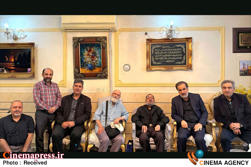 از استاد «مرتضی صفاریان» پیشکسوت ۹۴ ساله تعزیه تجلیل شد از استاد «مرتضی صفاریان» پیشکسوت ۹۴ ساله تعزیه تجلیل شد