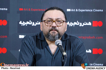 باید بین «گزارش مستند» و «مستندسازی» تفاوت قائل شد/ «صداوسیما» و «مرکز گسترش» دو مأموریت کاملاً متفاوت دارند/ بخشی از آثاری که تولید می‌شود بیشتر برای «رفع تکلیف» است تا خلق یک اثر «ماندگار»!