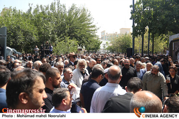مراسم یادبود اقای اکبر عبدی
