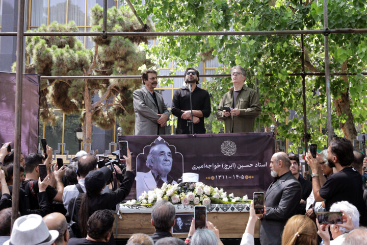 احسان خواجه‌امیری: اگر پدرم امروز اینجا بود قطعاً برای شما می‌خواند