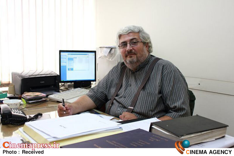 «محسن کمالیان» بیش از هر چیز به ما آموخت که چگونه میتوان استواری سازهها را با عزت شیعه و پایداری زمین را با استقامت روح انسان پیوند زد «محسن کمالیان» بیش از هر چیز به ما آموخت که چگونه میتوان استواری سازهها را با عزت شیعه و پایداری زمین را با استقامت روح انسان پیوند زد
