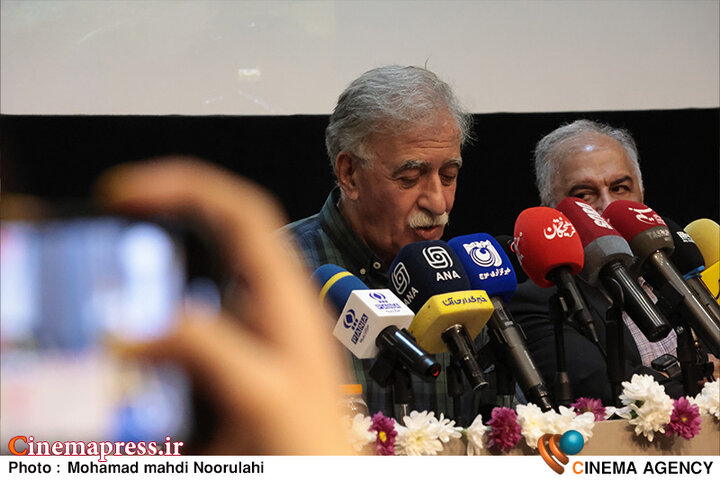 اسعدیان: سال گذشته تفاهم‌نامه مالی ما با وزارت ارشاد ۲۷ میلیارد تومان بود/ همه چیز ما از جهت هزینه کاملاً شفاف بوده/ قرار نیست این موارد را به یک خبرگزاری ارائه دهیم!