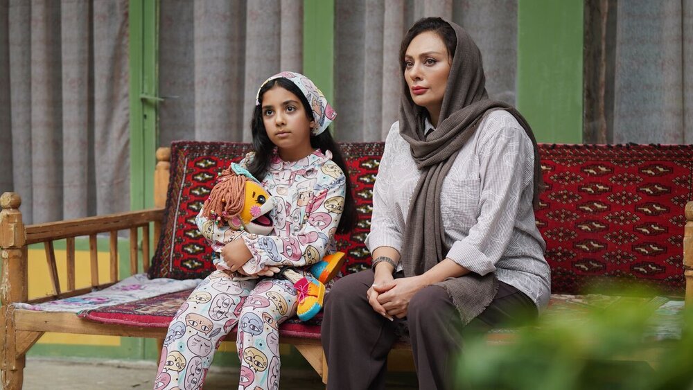 «من جاسوزنی نیستم» از گریم «یکتا ناصر» و دخترش رونمایی کرد «من جاسوزنی نیستم» از گریم «یکتا ناصر» و دخترش رونمایی کرد