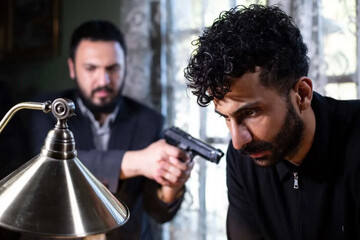 فیلم سینمایی «آن‌سوی آوار»
