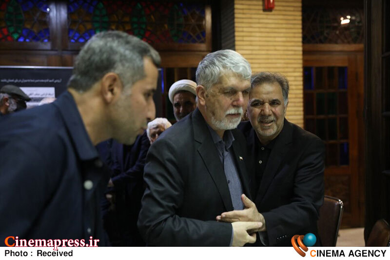 دغدغه «رهبر انقلاب» این بود که «قرآن» در زندگی فردی، اجتماعی و نظامسازی اسلامی «تجسم عملی» پیدا کند دغدغه «رهبر انقلاب» این بود که «قرآن» در زندگی فردی، اجتماعی و نظامسازی اسلامی «تجسم عملی» پیدا کند