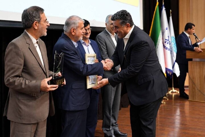 درخشش شرکت توسعه گردشگری ایران در جایزه ملی تعالی صنعت گردشگری/سه جایزه به هتلهای لاله رسید