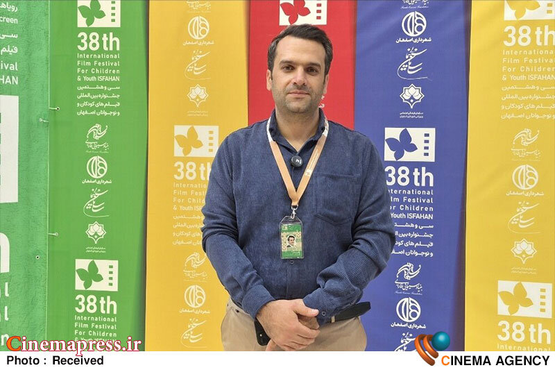«سینما» ما بهشدت «تجملگرا» شده است/ اگر قرار باشد خیلی سریع به سراغ یک «سوژه» بروید و اثری درباره آن بسازید نتیجه بیشتر شبیه یک «ویدئو کلیپ» یا کار «تبلیغاتی» خواهد بود «سینما» ما بهشدت «تجملگرا» شده است/ اگر قرار باشد خیلی سریع به سراغ یک «سوژه» بروید و اثری درباره آن بسازید نتیجه بیشتر شبیه یک «ویدئو کلیپ» یا کار «تبلیغاتی» خواهد بود