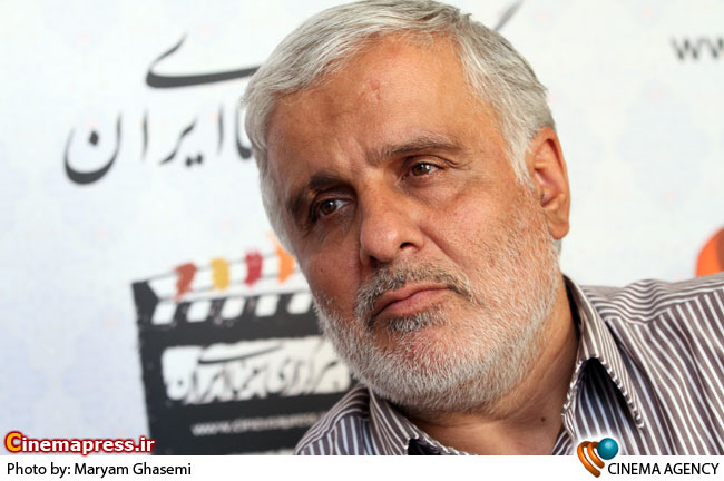 «سعید سعدی» با سه فیلم در فجر امسال حضور دارد سعید سعدی تهیه کننده فیلم اینجا بدون من در نشست فیلم در خبرگزاری سینمای ایران