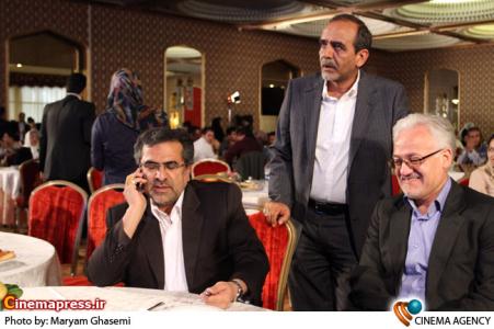 محسن علی اکبری و شمقدری در مراسم اختتامیه نخستین جشنواره فیلم های ویدئویی تهران 
