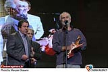 مجتبی فرآورده تهیه کننده فیلم ملک سلیمان در مراسم چهاردهمین جشن بزرگ سینمای ایران 