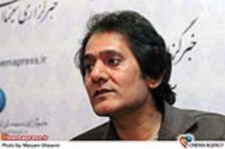 کاظم معصومی کارگردان مجموعه تلویزیونی خانه بی پرنده در نشست خبرگزاری سینمای ایران