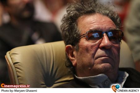 داریوش مهرجویی کارگردان در چهارمین جشنواره طنز طهران 