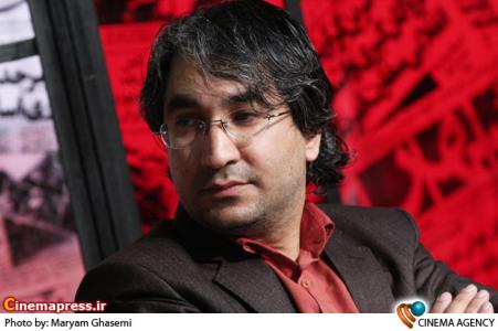عباس کریمی در نشست انتظارات متقابل بازیگر و رسانه در هجدهین نمایشگاه مطبوعات